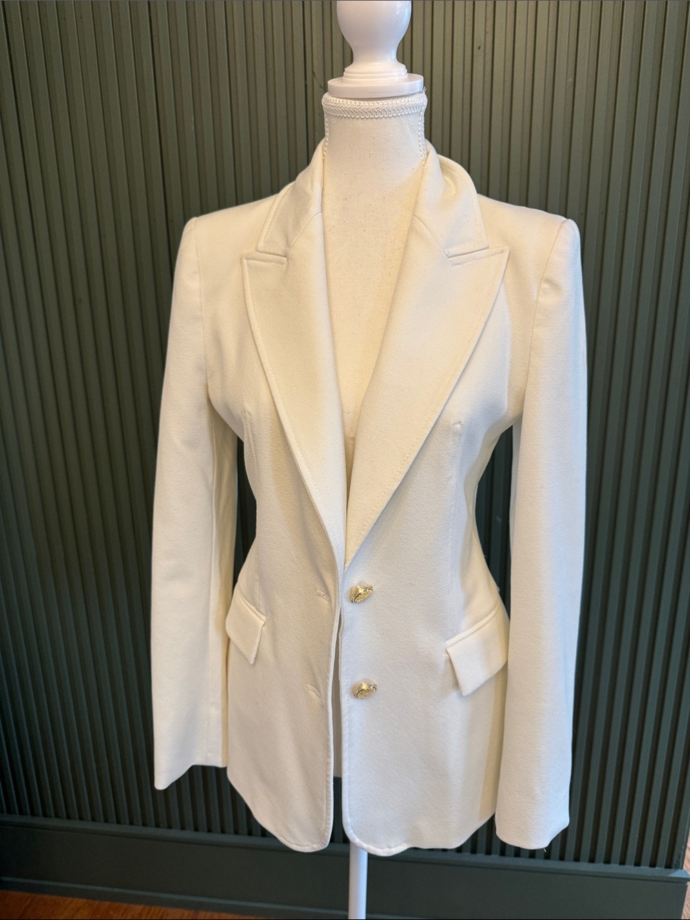Zara Women's Cream Tailored Blazer Jacket - Elegant Two-Button Coat